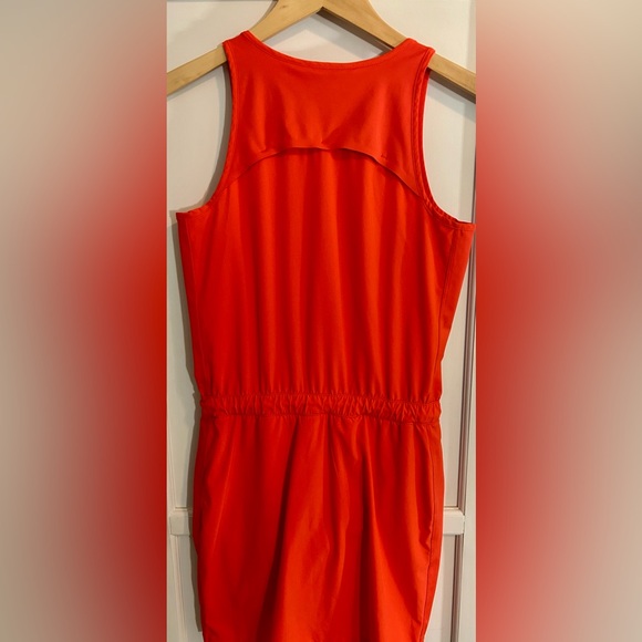 Athleta bright orange romper size 0. - Picture 3 of 6